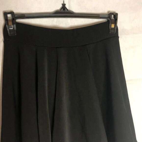 Kathy solid black flowing short shirt flowing elastic waist size small READ - Picture 8 of 8